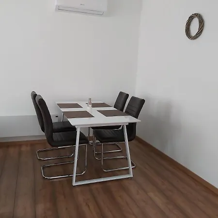 House Nr. 10 Apartament Hévíz